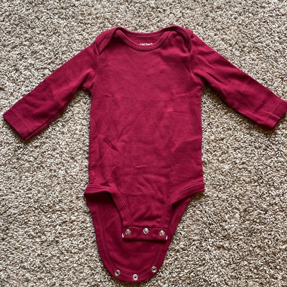 4 piece Baby Carter’s onesie set size 6 month. - Picture 6 of 9